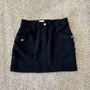 Aritzia Wilfred black Astral mini cargo pocket skirt - size 2
